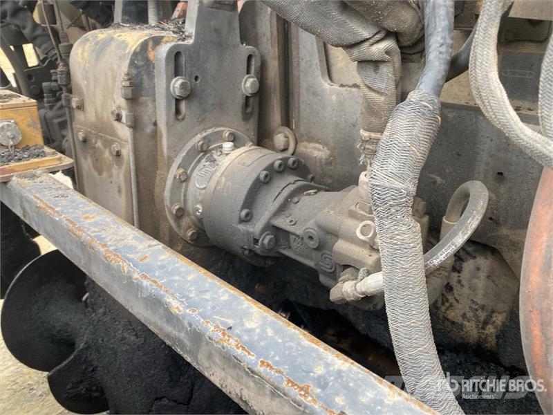 CAT AP655F Track Asphalt Paver معدات السفلتة