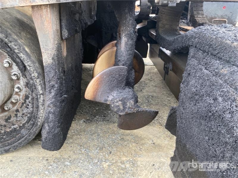 CAT AP655F Track Asphalt Paver معدات السفلتة