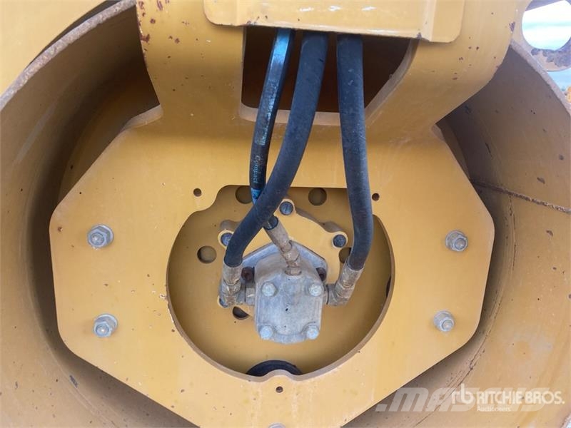 CAT CB2.7 Double Drum Roller Tandemwalzen