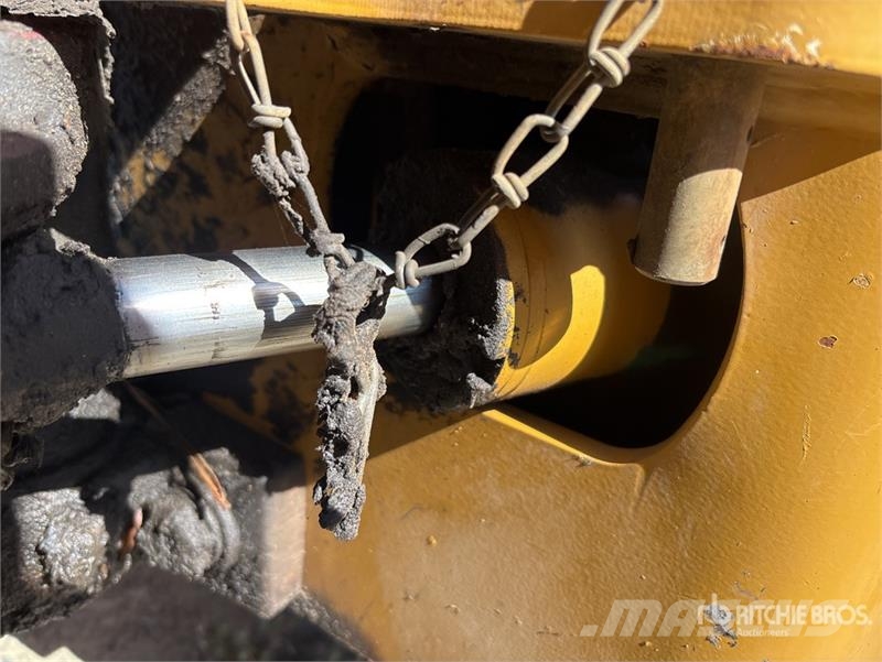 CAT CB34B Double Drum Roller Tandemwalzen