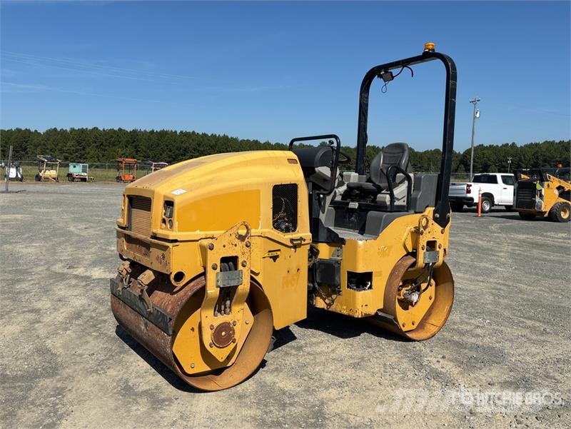 CAT CB34B Double Drum Roller Tandemwalzen