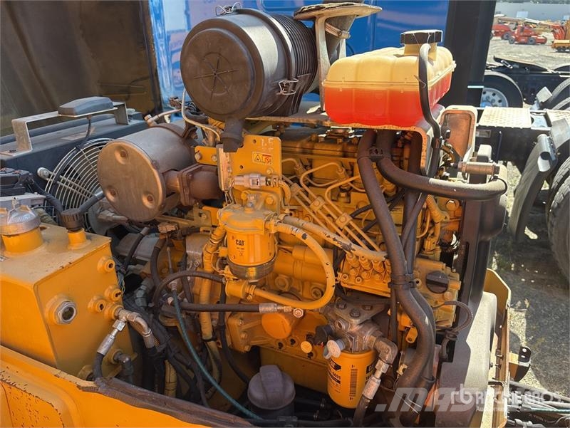 CAT CB34B Double Drum Roller Tandemwalzen