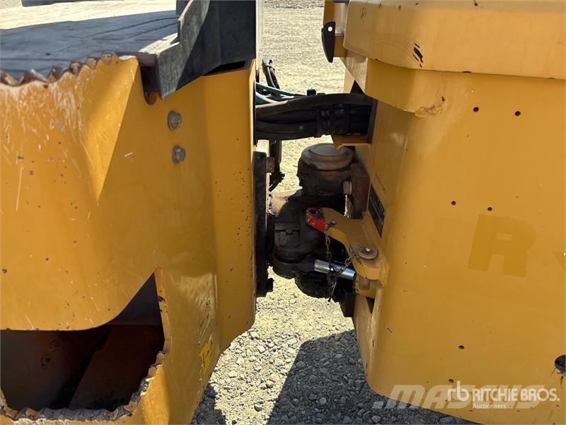 CAT CB34B Double Drum Roller Tandemwalzen