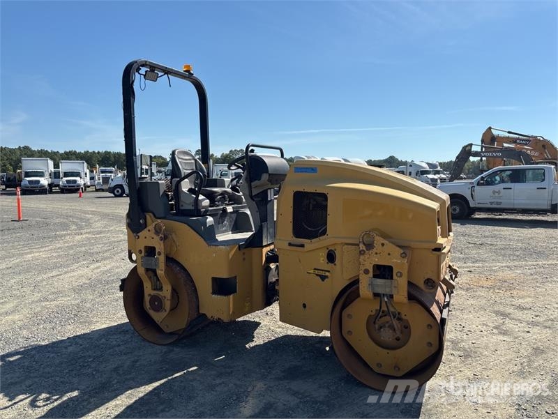 CAT CB34B Double Drum Roller Tandemwalzen