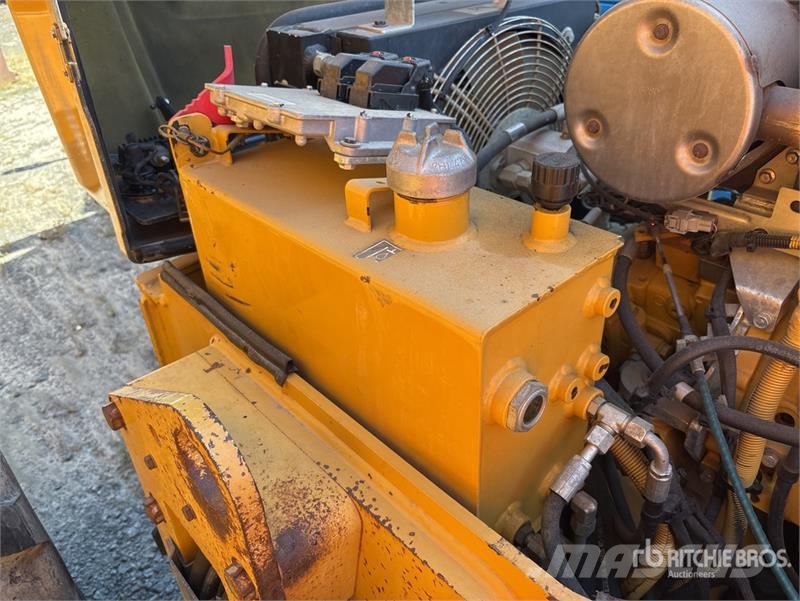 CAT CB34B Double Drum Roller Tandemwalzen
