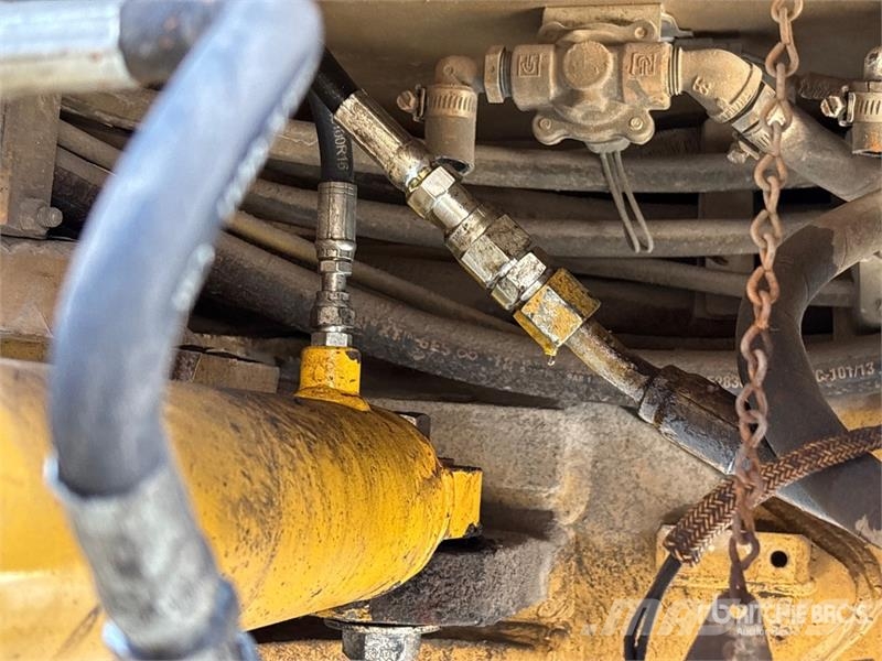 CAT CB54 Double Drum Roller مداحل ثنائية الاسطوانة
