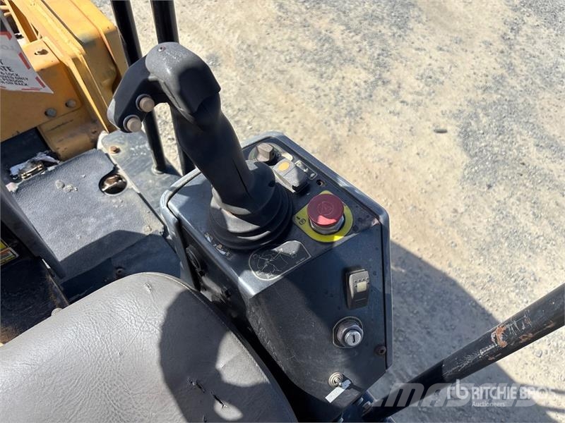 CAT CB54 Double Drum Roller مداحل ثنائية الاسطوانة