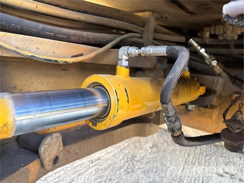 CAT CB54 Double Drum Roller مداحل ثنائية الاسطوانة