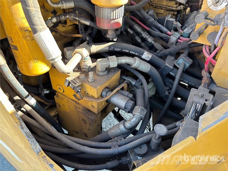 CAT CB54 Double Drum Roller مداحل ثنائية الاسطوانة