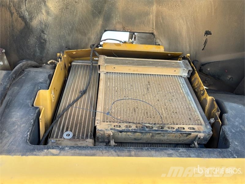CAT CB54 Double Drum Roller مداحل ثنائية الاسطوانة