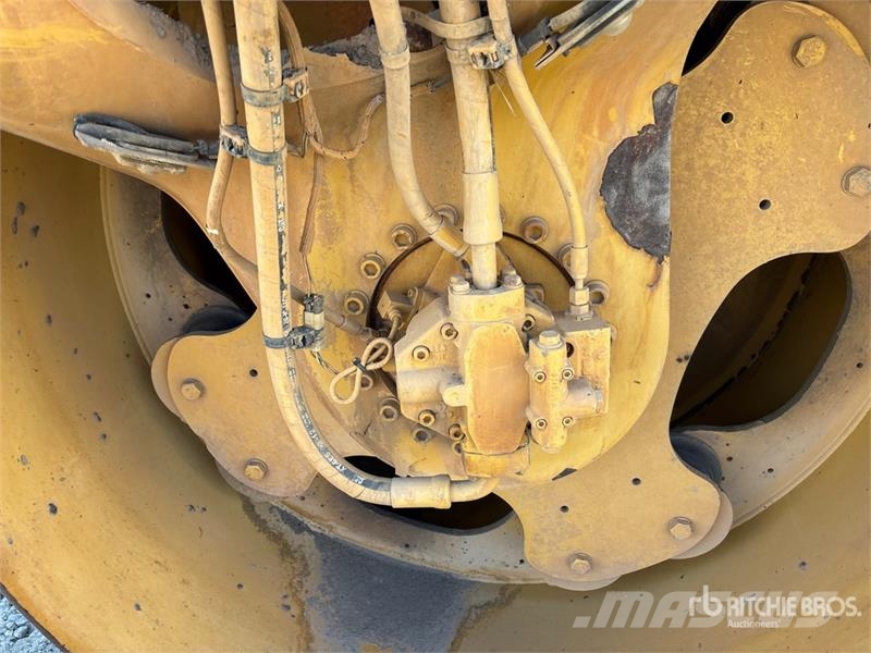 CAT CB54 Double Drum Roller مداحل ثنائية الاسطوانة