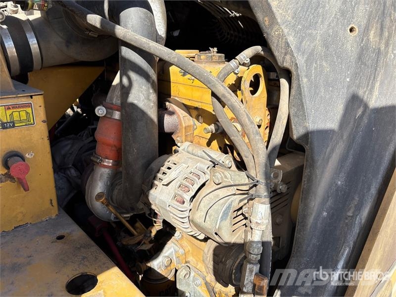 CAT CB54 Double Drum Roller مداحل ثنائية الاسطوانة