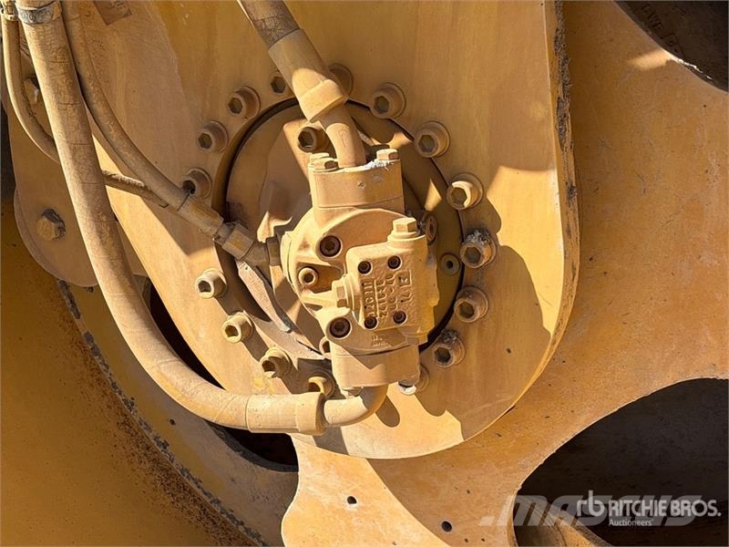 CAT CB54 Double Drum Roller مداحل ثنائية الاسطوانة