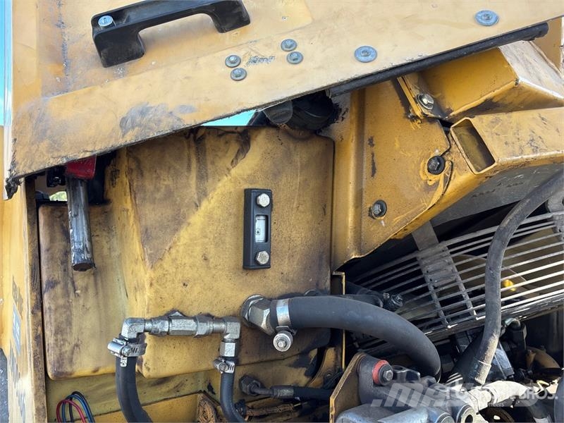 CAT CB54 Double Drum Roller مداحل ثنائية الاسطوانة