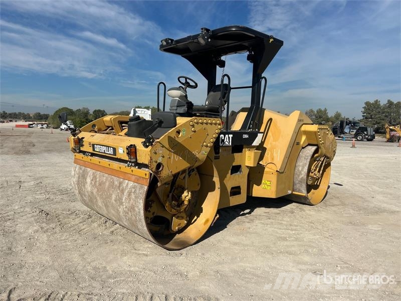 CAT CB64 Double Drum Roller مداحل ثنائية الاسطوانة