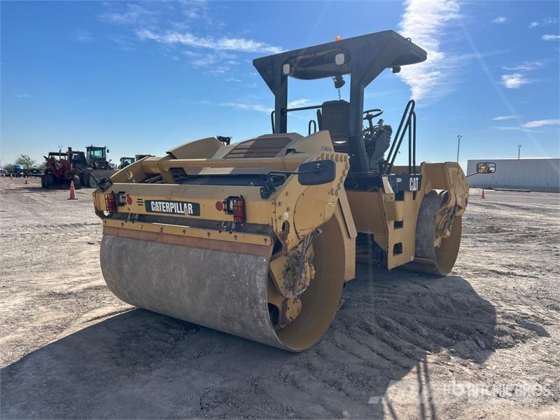 CAT CB64 Double Drum Roller مداحل ثنائية الاسطوانة