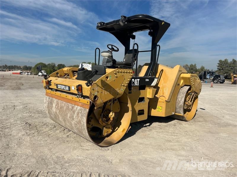 CAT CB64 Double Drum Roller مداحل ثنائية الاسطوانة