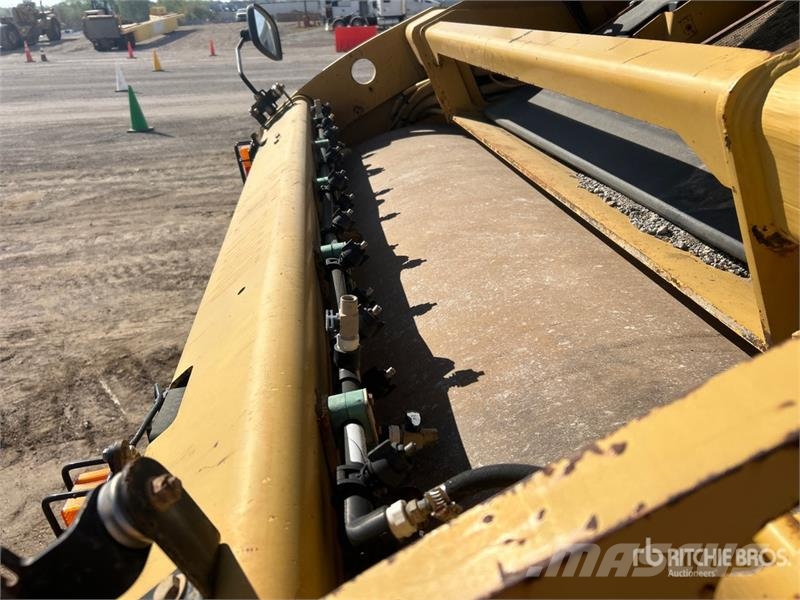 CAT CB64 Double Drum Roller مداحل ثنائية الاسطوانة