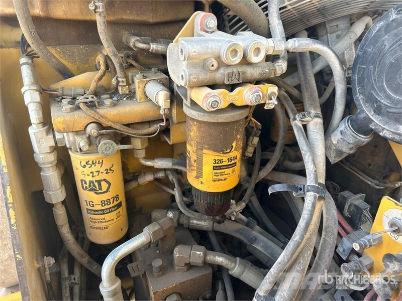CAT CB64 Double Drum Roller مداحل ثنائية الاسطوانة
