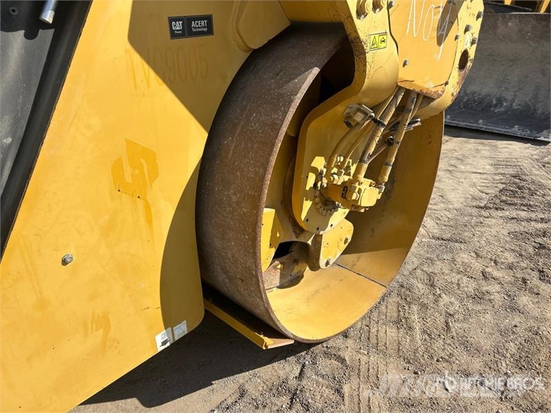 CAT CB64 Double Drum Roller مداحل ثنائية الاسطوانة