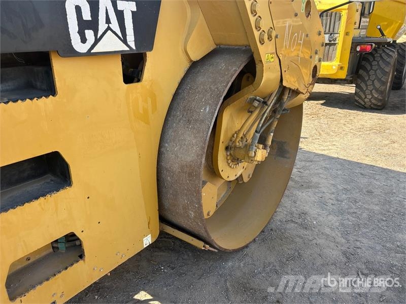 CAT CB64 Double Drum Roller مداحل ثنائية الاسطوانة