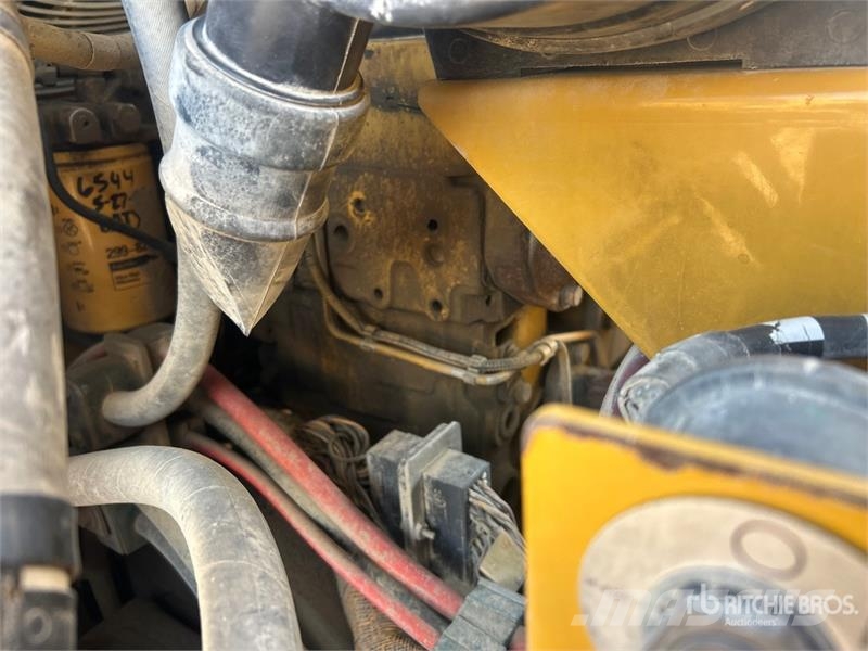 CAT CB64 Double Drum Roller مداحل ثنائية الاسطوانة