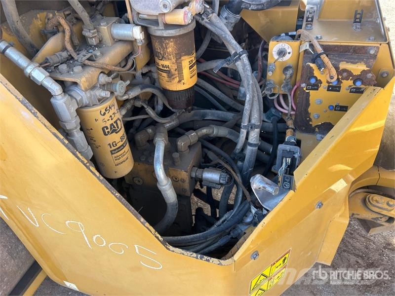 CAT CB64 Double Drum Roller مداحل ثنائية الاسطوانة
