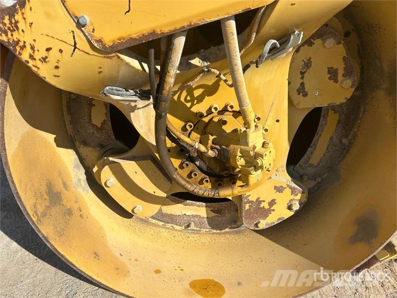 CAT CB64 Double Drum Roller مداحل ثنائية الاسطوانة