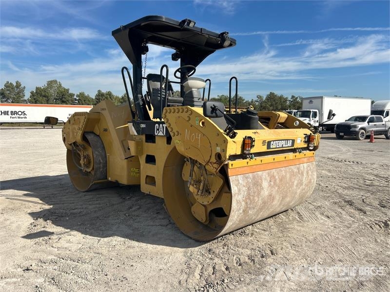 CAT CB64 Double Drum Roller مداحل ثنائية الاسطوانة