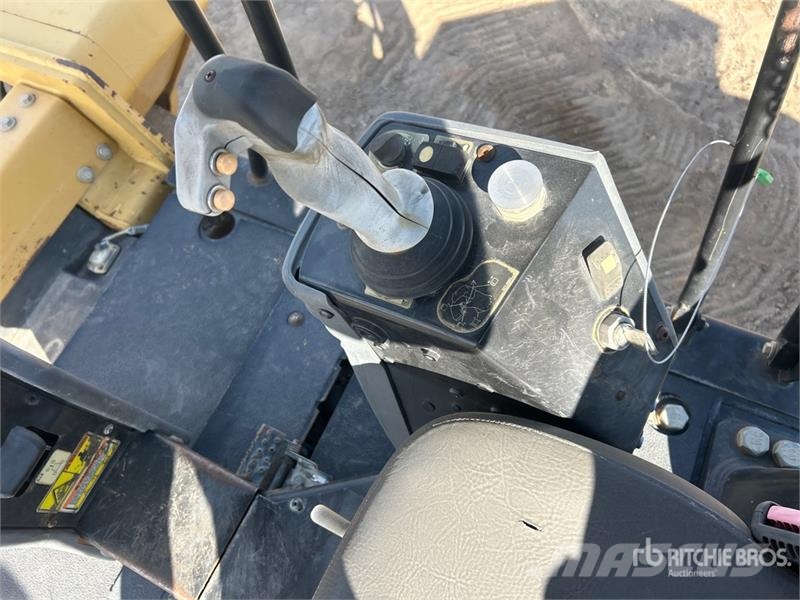 CAT CB64 Double Drum Roller مداحل ثنائية الاسطوانة