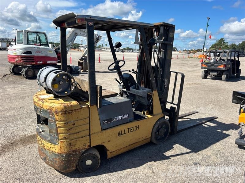 CAT CC25 Cushion Tire Forklift شاحنات ذات رافعات شوكية - أخرى