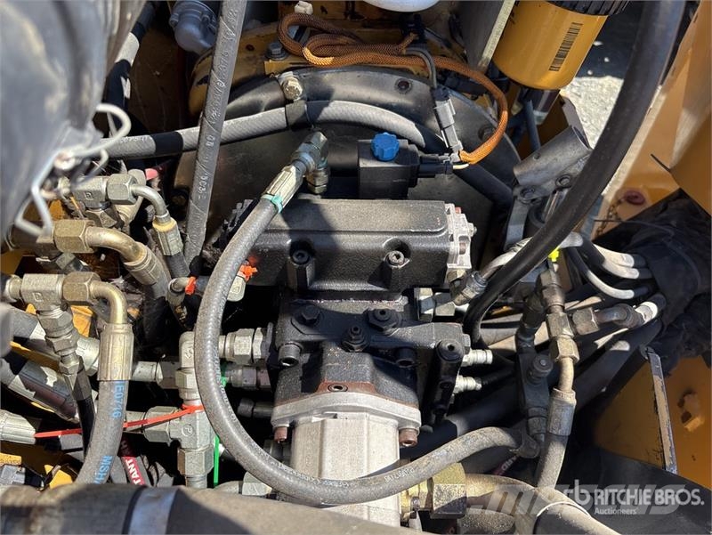 CAT CC34 Combination Roller 콤비 롤러