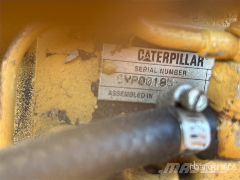 CAT CC34 Combination Roller 콤비 롤러