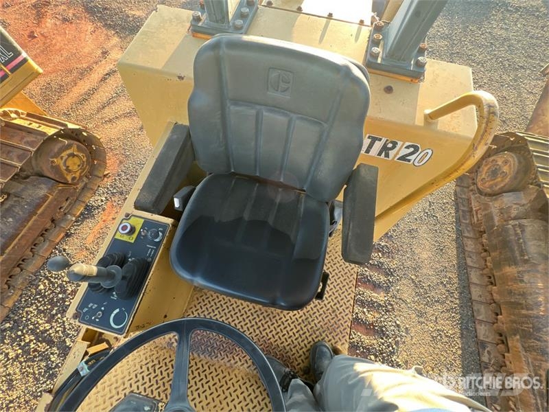 CAT CP-433C 單輪滾壓機