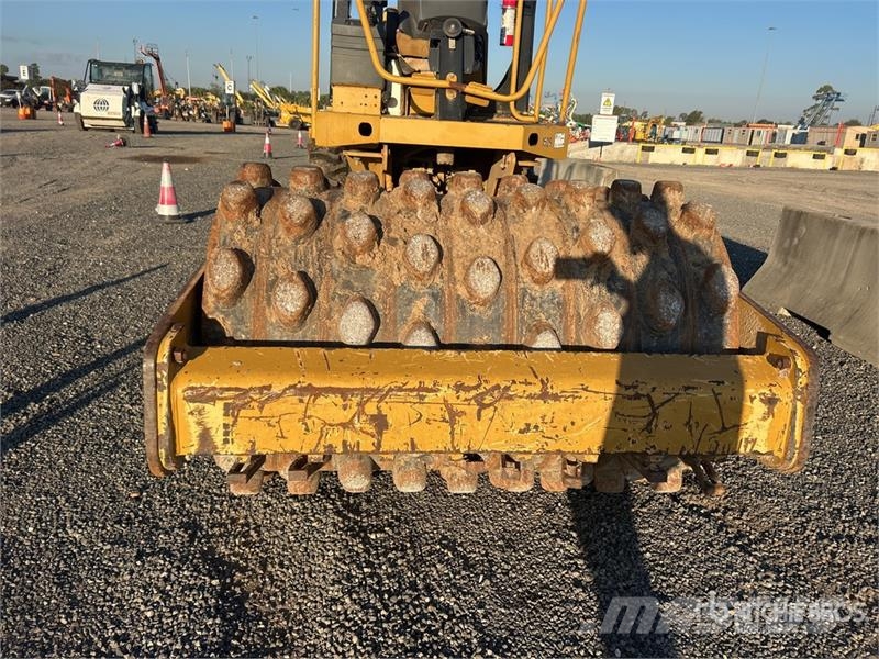 CAT CP44 Padfoot Drum Compactor Single drum rollers