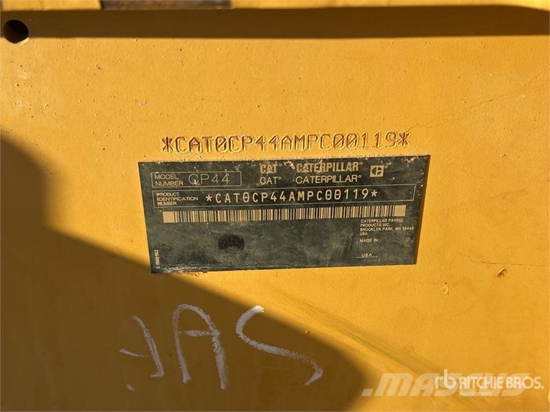CAT CP44 Padfoot Drum Compactor Single drum rollers