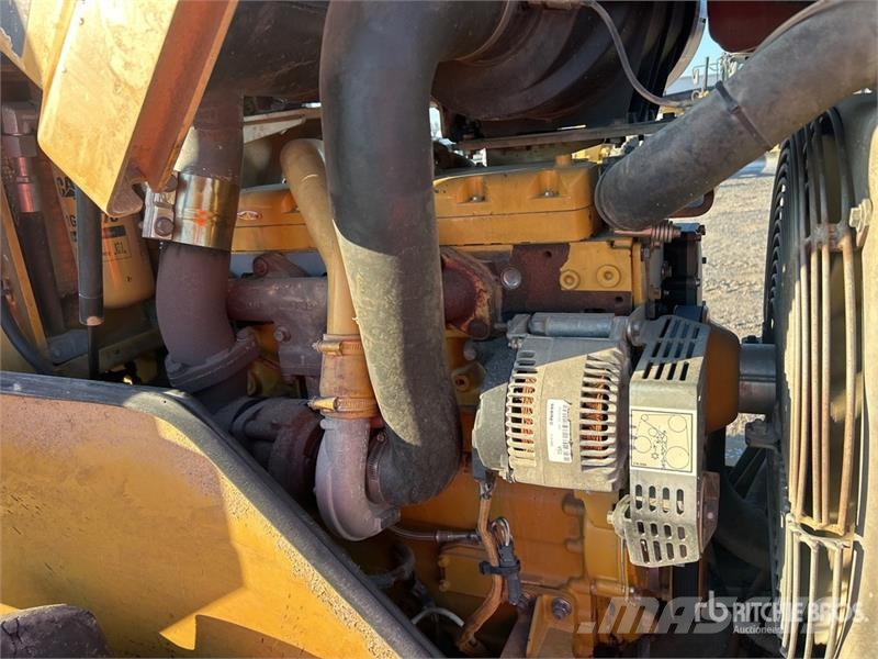 CAT CP44 Padfoot Drum Compactor Single drum rollers