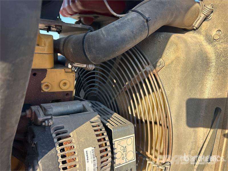 CAT CP44 Padfoot Drum Compactor Single drum rollers