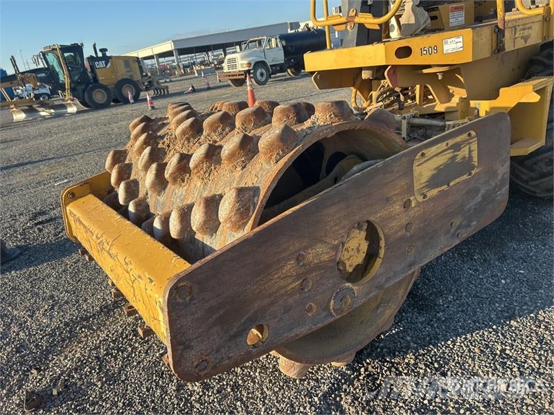 CAT CP44 Padfoot Drum Compactor Single drum rollers