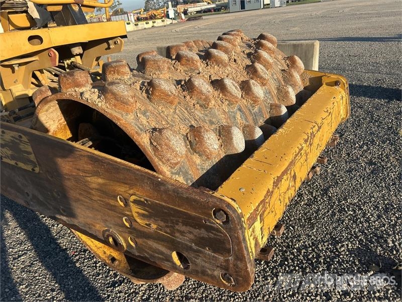 CAT CP44 Padfoot Drum Compactor Single drum rollers