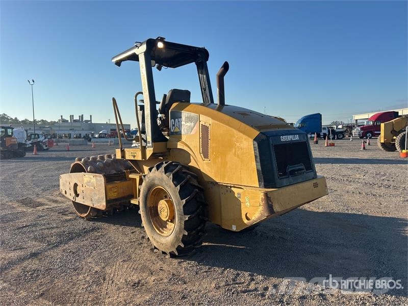 CAT CP44 Padfoot Drum Compactor Single drum rollers