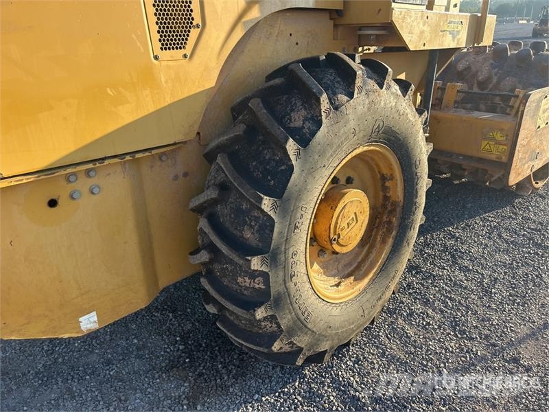 CAT CP44 Padfoot Drum Compactor Single drum rollers
