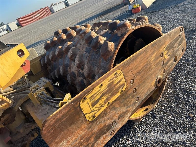 CAT CP44 Padfoot Drum Compactor Single drum rollers