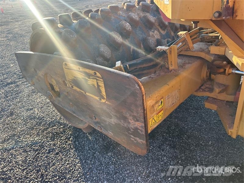 CAT CP44 Padfoot Drum Compactor Single drum rollers