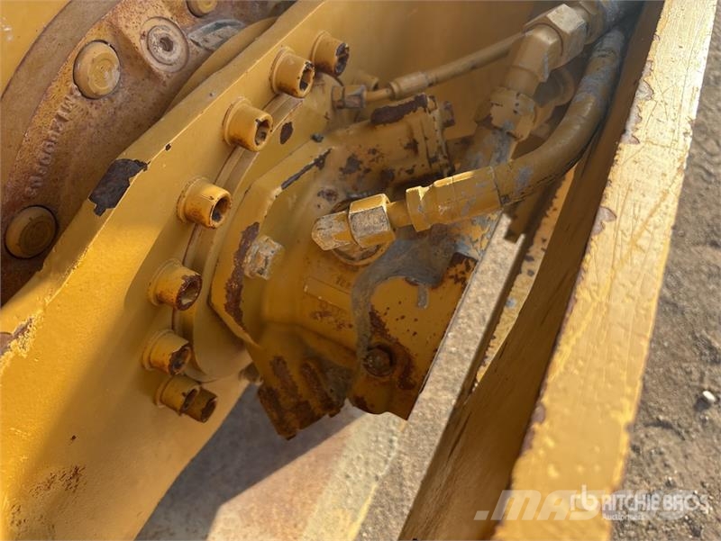 CAT CS-323C Single drum rollers