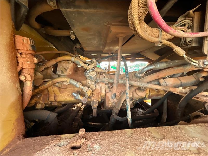 CAT CS-54 Smooth Drum Compactor Valsetog