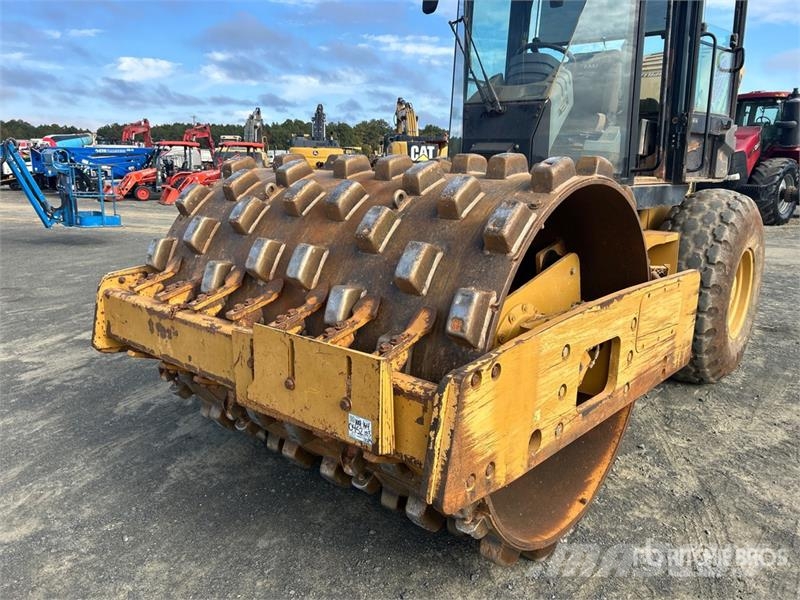 CAT CS-54 Smooth Drum Compactor Valsetog