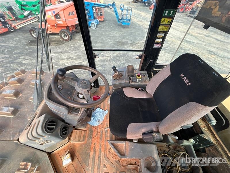 CAT CS-54 Smooth Drum Compactor Valsetog