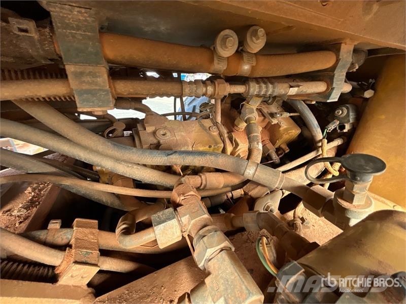 CAT CS-54 Smooth Drum Compactor Valsetog