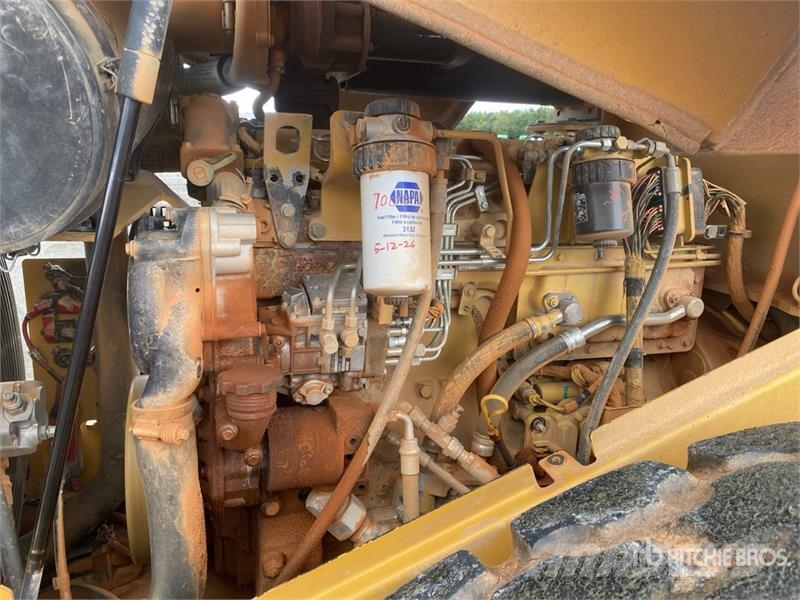 CAT CS563E Smooth Drum Compactor Enojni valjarji